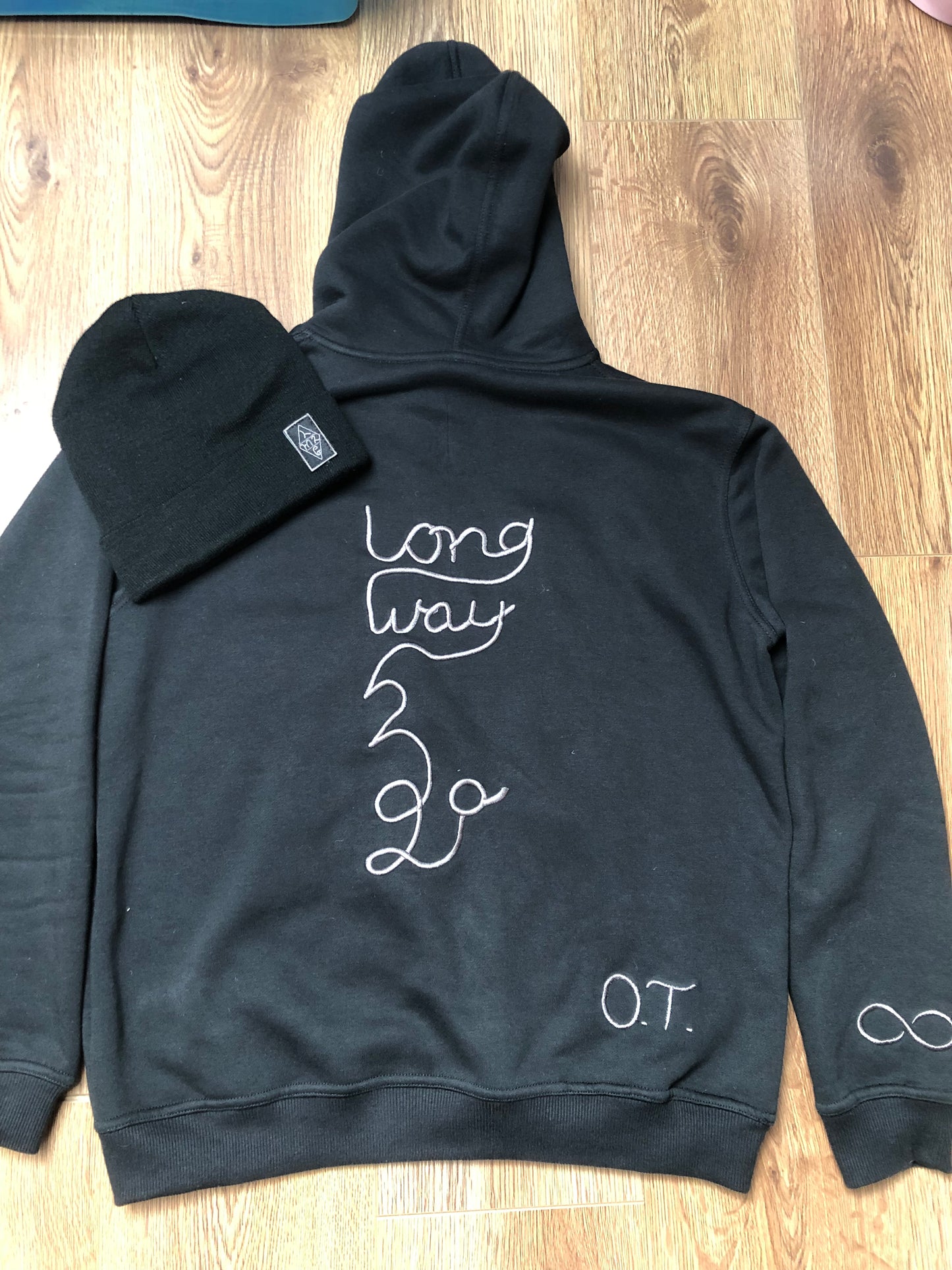 LW2G Hoodie